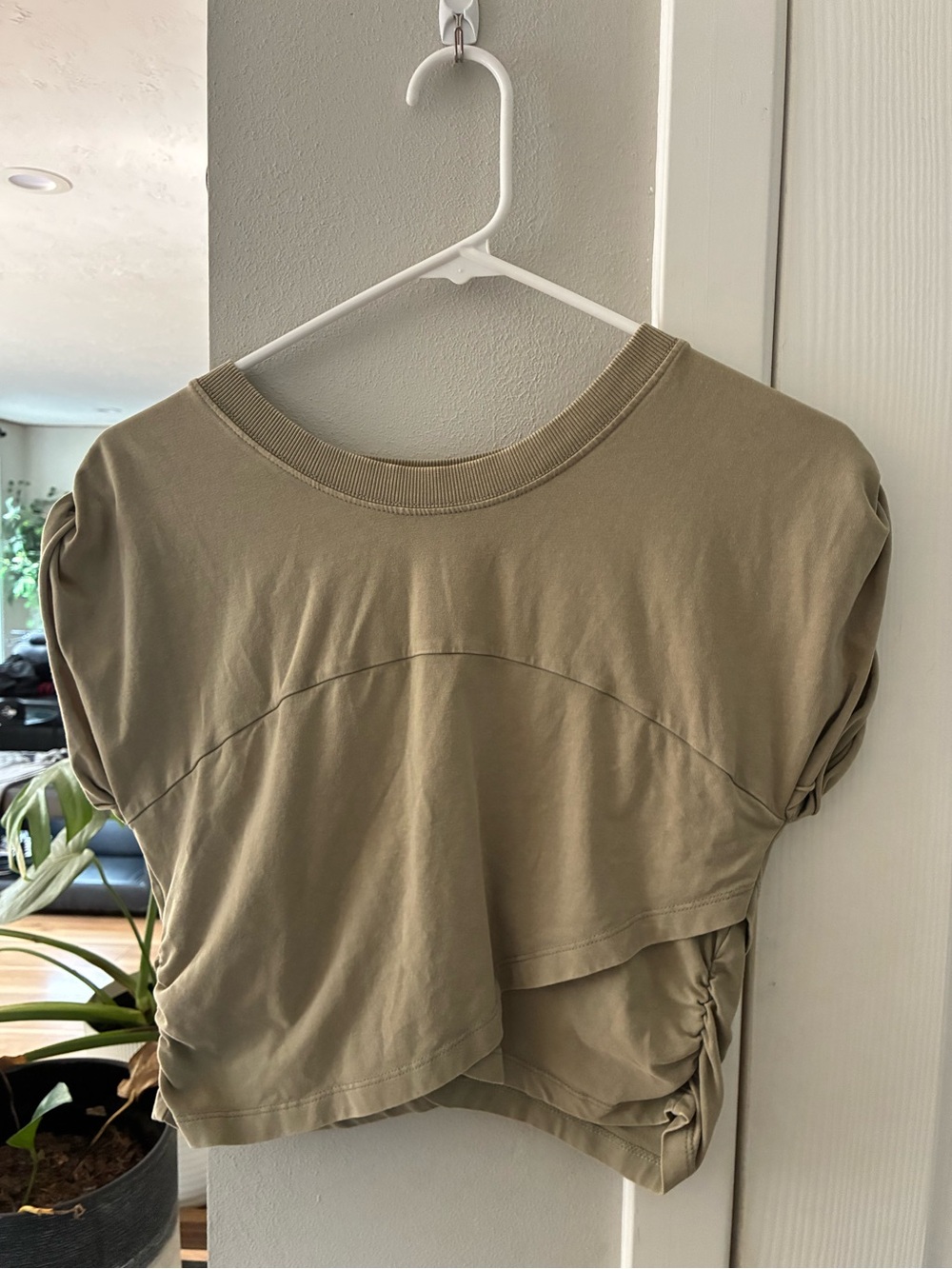 Free People Movement Olive Cropped Ruched Top M
